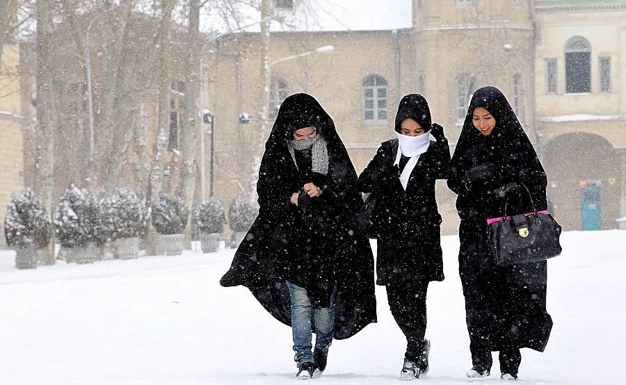 Студът скова и Северен Иран