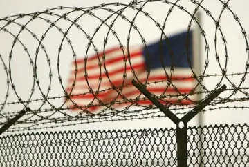 Метъл банда съди САЩ, че ползвали музиката им в Гуантанамо