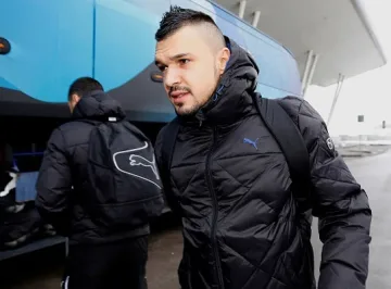 Божинов дебютира с номер 10 в „Левски”