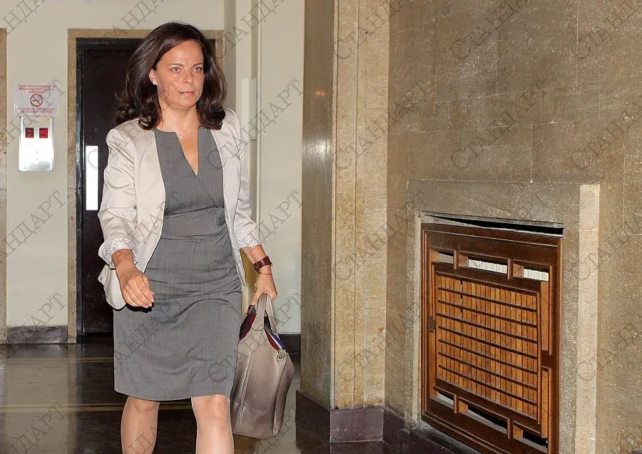 Андреева: Неосигурените ще получават само спешна помощ