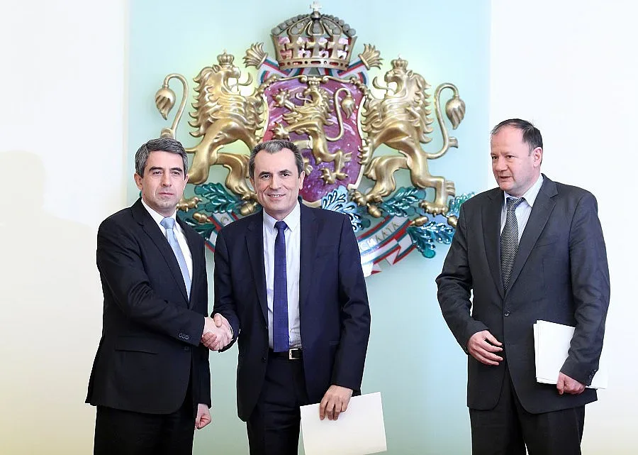 Партиите и институциите се обединиха за европарите