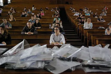 Студентските такси падат