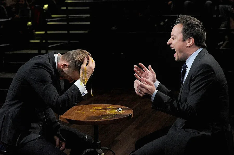 ВИДЕО: Бекъм в игра на руска рулетка с яйца