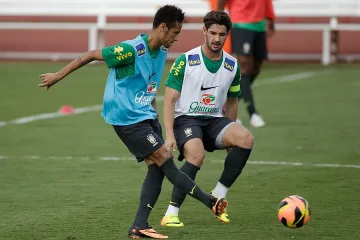 Фенове нашамариха и ограбиха Пато