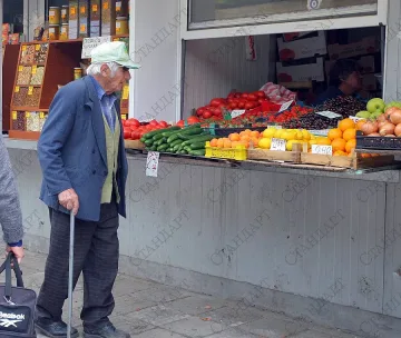 Храните на едро поевтиняват