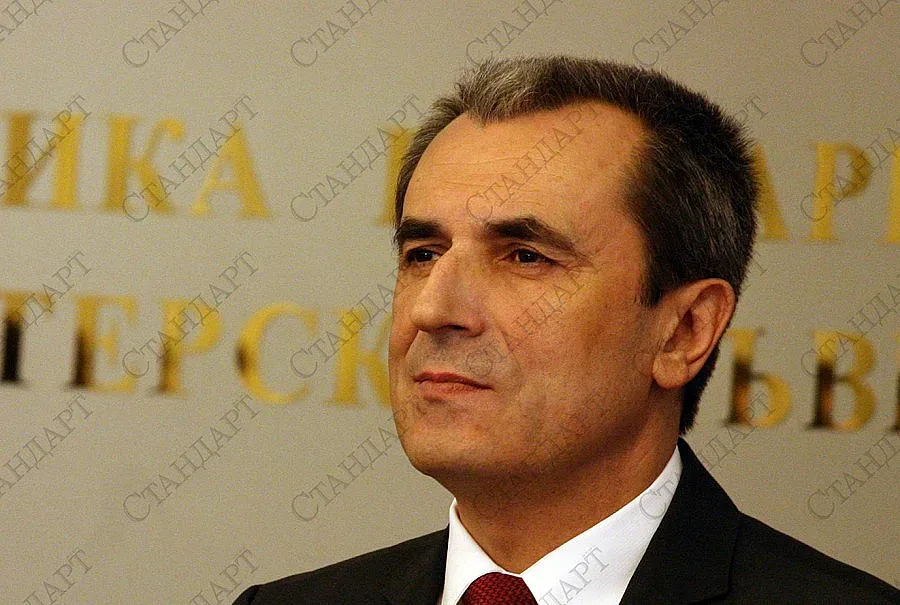 Премиерът недоволен от НАП и митниците