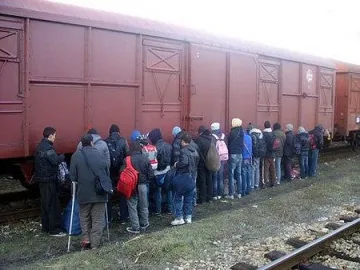 Брюксел: Още пари на България за бежанците