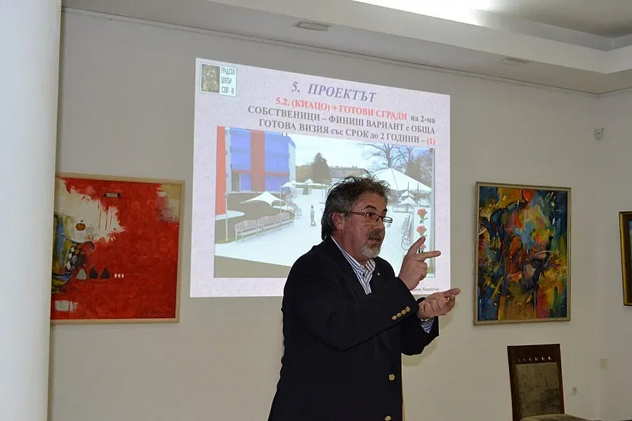 Казанлъшката „дупка" става инфоцентър „Севт ІІІ"