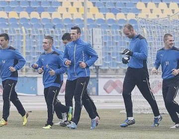 Бру и Чмовш не тренират с "Левски"