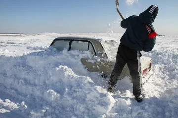 Метър сняг и бедствено положение в Руенско
