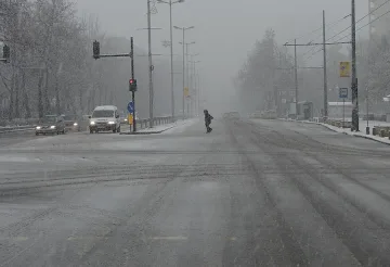 Снежна виелица парализира Бургаско