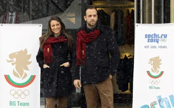 Официалните облекла на олимпийците в сини и кафеви тонове