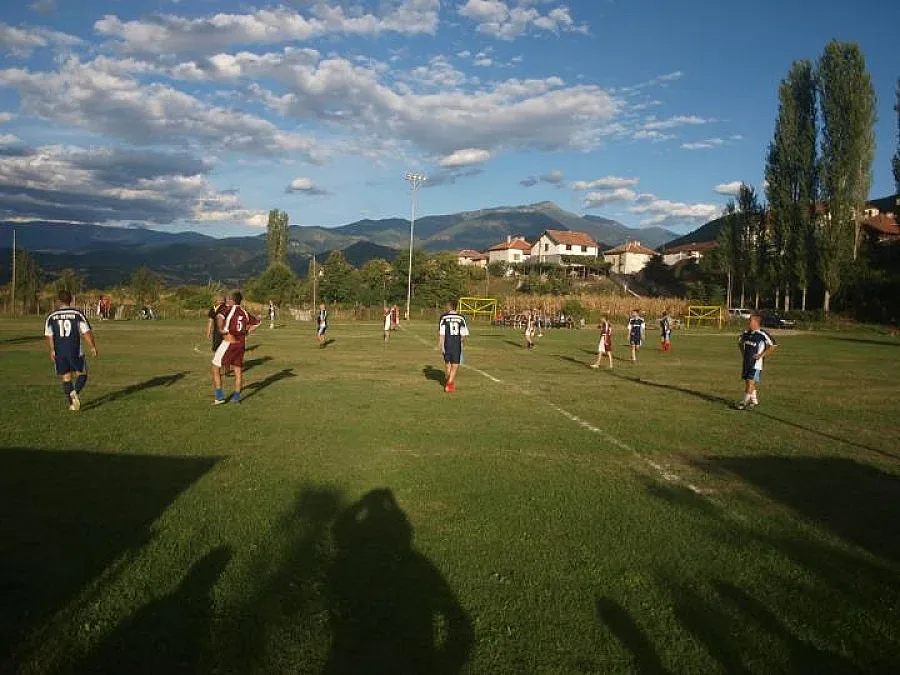 Община Симитли купи земя за детска площадка