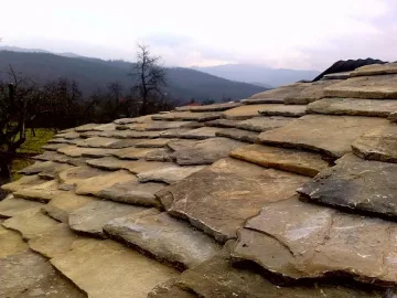 Търсят тикли край Сатовча