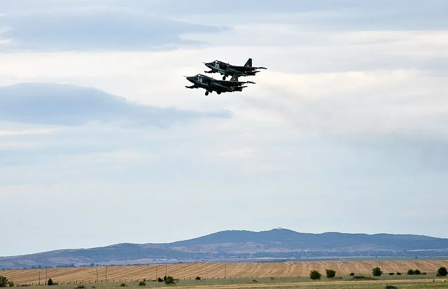 Авиобаза „Безмер” остана без ток