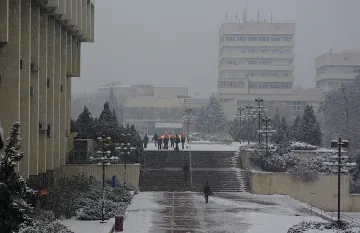 Сняг вали в Пиринско, пътищата чисти