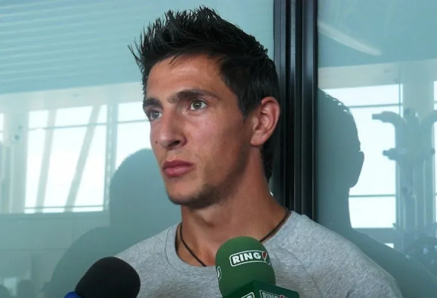 В Италия се бият за Манолев