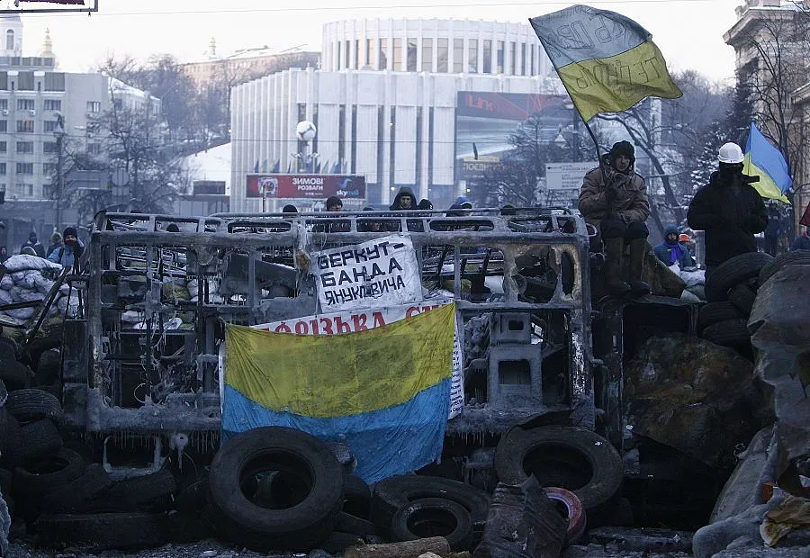 Украинският парламент заседава извънредно
