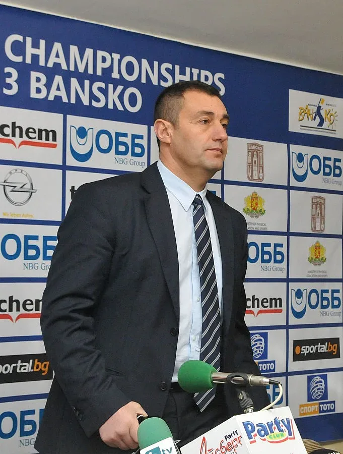 Искаме си Нейков, ревнаха гребците