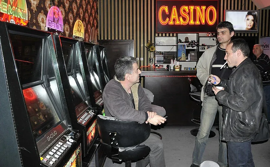 ДАНС хвана международна онлайн схема за хазарт