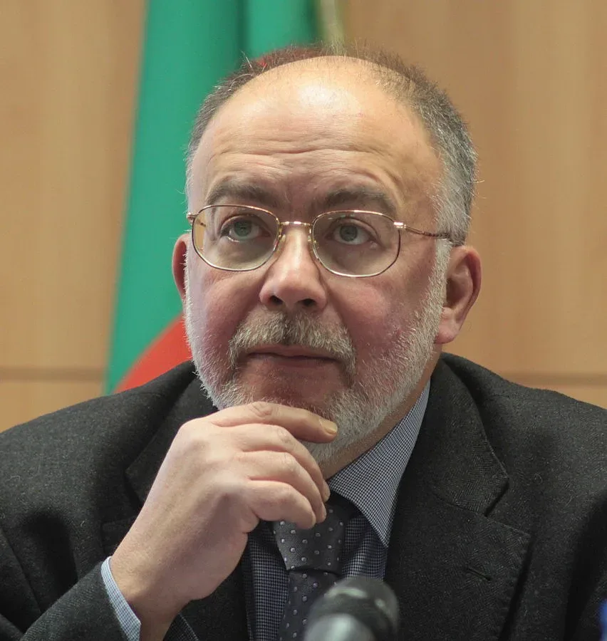 Медиана: 7% за АБВ за пет дни звучи фалшиво