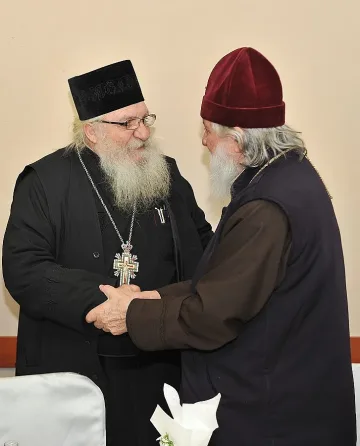 Спасяват хляба на отец Иван