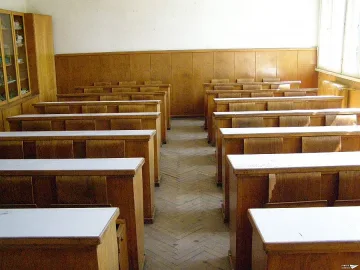 В седем от осемте общини в Добричко пуснаха децата във ваканция