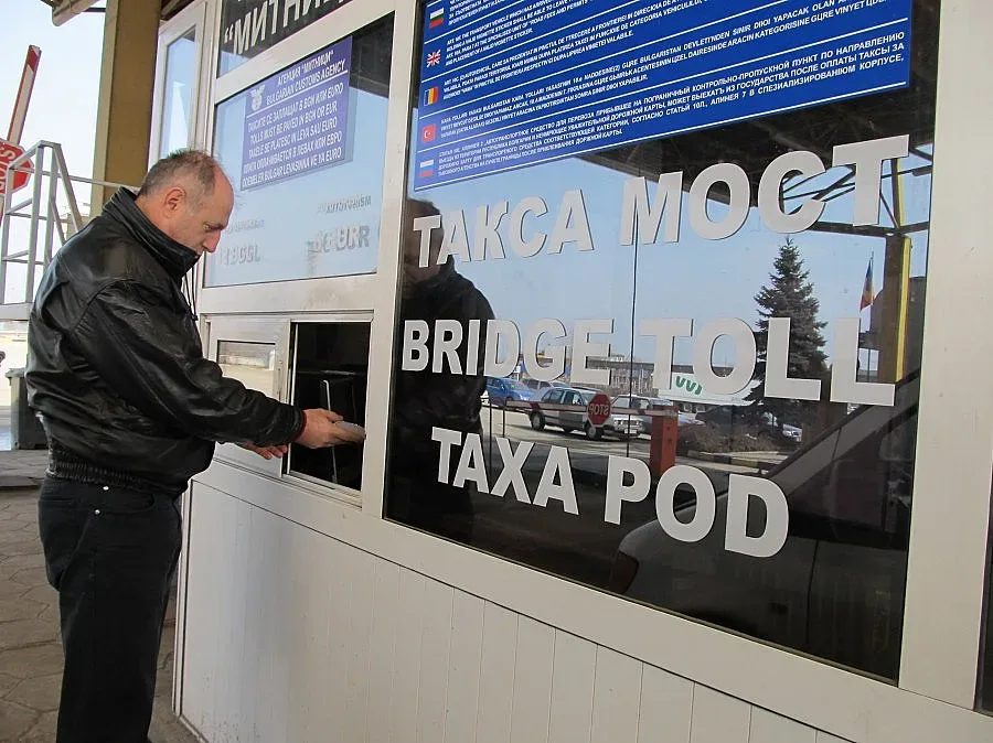 Дунав мост и пристанище Варна са затворени