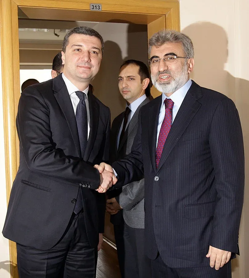 Компания на НЕК удвоява износа на ток за Турция