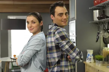 Лора и Стоян ходят заедно на театър