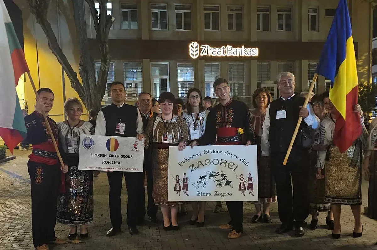 Клубът за народни танци „Загорци“ събра овации и грамоти на международен фолклорен фестивал в Бурса