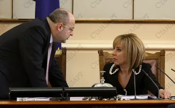 Всяка махала с парламент