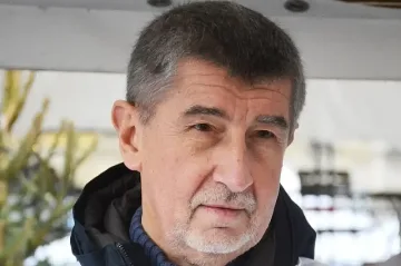 Чехия в шок! Бабиш в болница след удар в главата