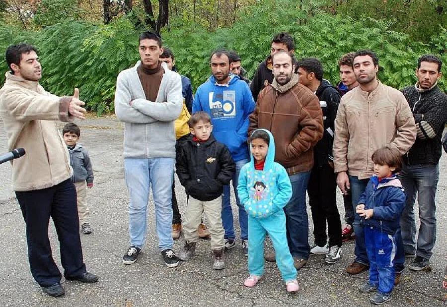 Сирийци и адвокат се обвиняват в рекет