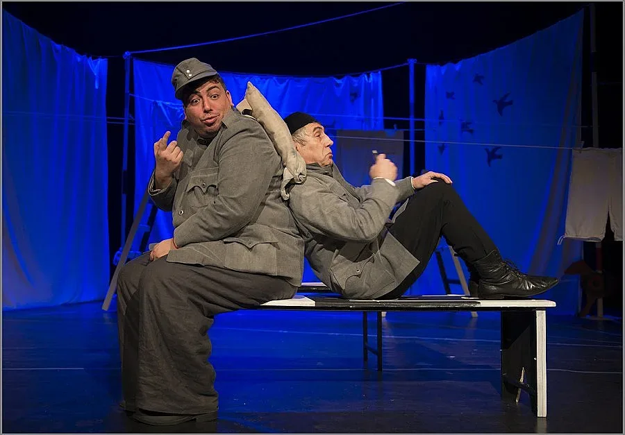 Геро лудува като Швейк