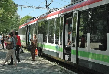 Бързите влакове поскъпват с 8,48%