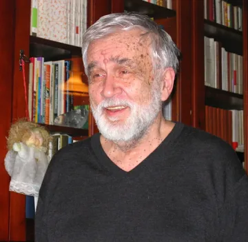 Левчев отвори архива си 