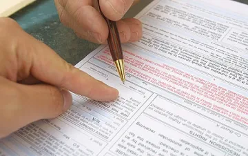 Данъците с код в пощата