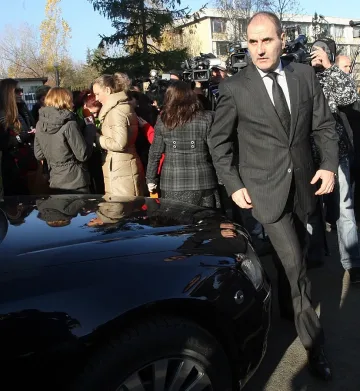 Цветанов: Борисов е наблюдаван от джип