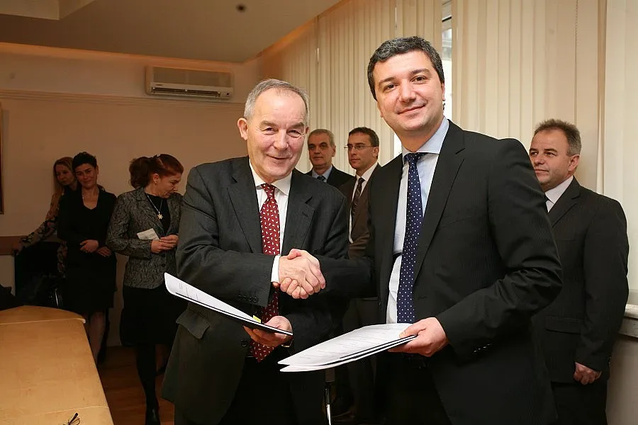 Стойнев:  "Южен поток" сваля цената на газа