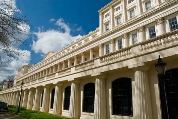 250 млн. лири за най-скъпия имот в света