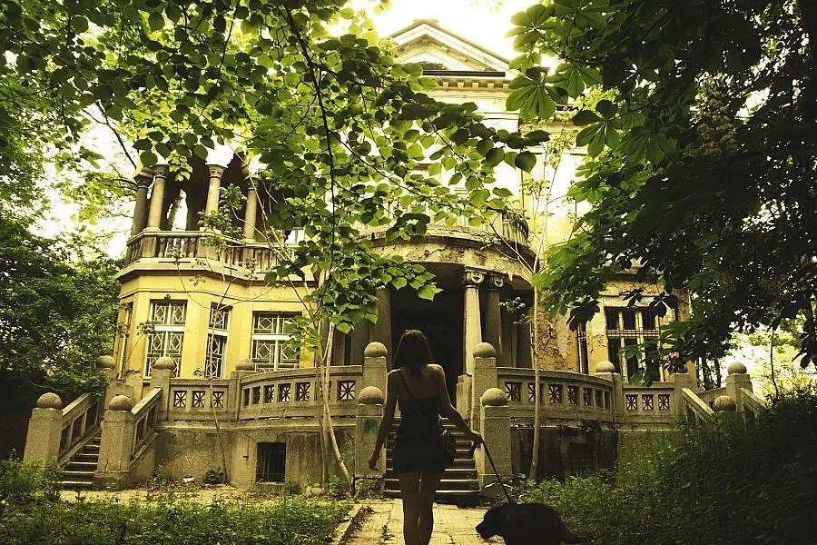 Проект "Изчезваща София" пази историите на стари сгради