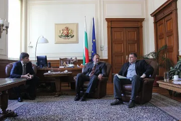 Миков води първото заседание на оргкома за Евро 2014