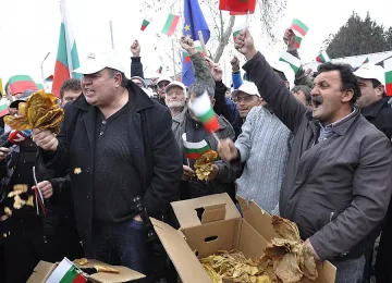 В знак на протест тютюнджии спират децата си от училището 