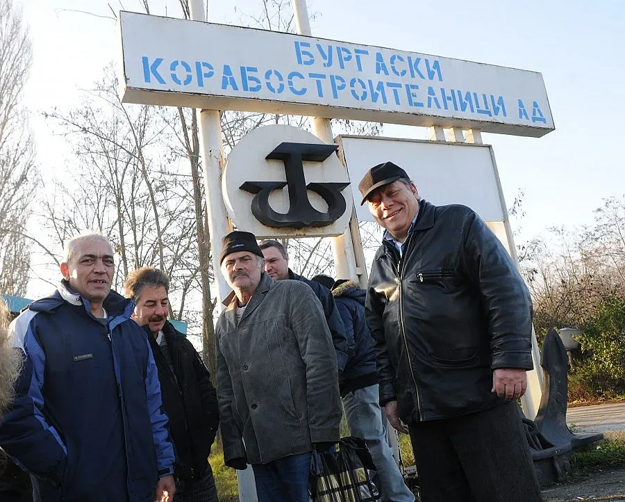 Молове сменят Бургаската корабостроителница