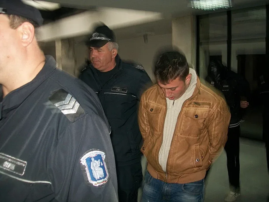 Роми зад решетките заради пребит до смърт млад мъж