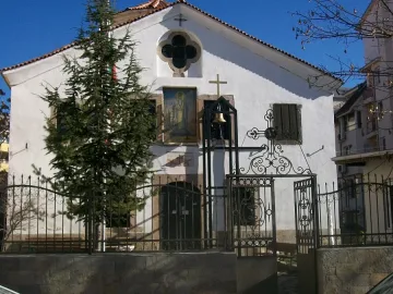 Осветен мед в храма на пчеларите лекува