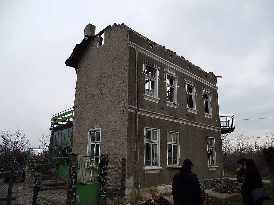 Първа помощ за многодетно семейство без дом