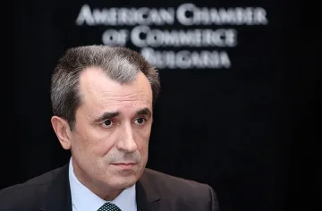 Орешарски: Взимаме мерки за намаляване на контрабандата