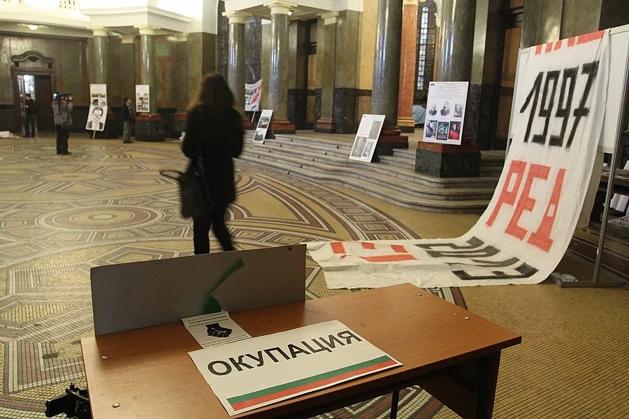 "Ранобудните" обмислят бъдещето си 